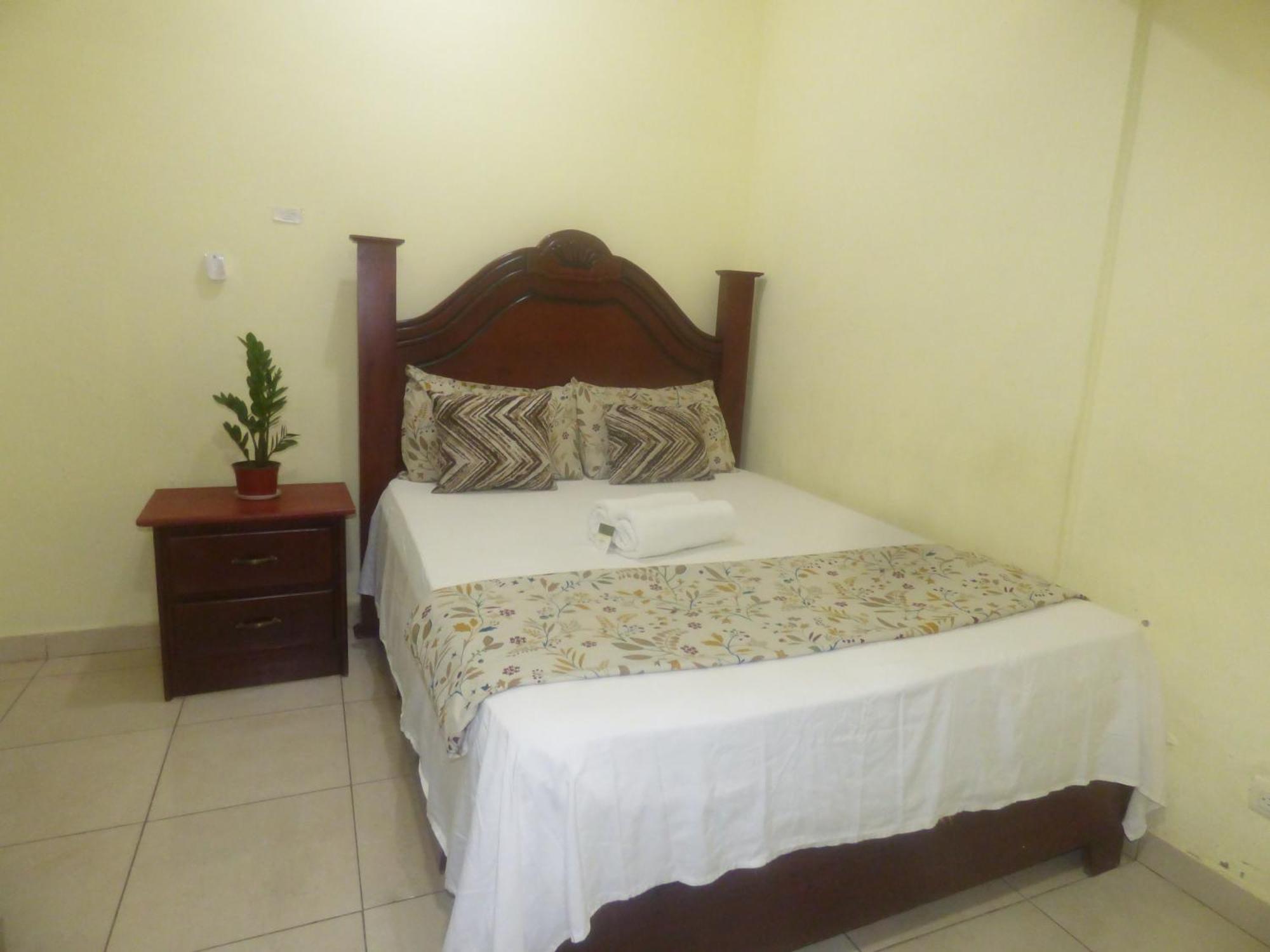 Hotel Enrique I Gazcue, Bed And Breakfast Santo Domingo Exterior photo